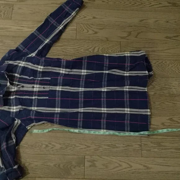 Beautiful dress by Tommy Hilfiger 🌟🍀🌸 - Picture 10 of 16